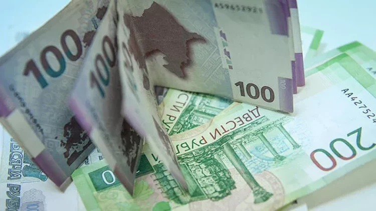 Rubl yenidən çökdü: REKORD səviyyədə ucuzlaşma