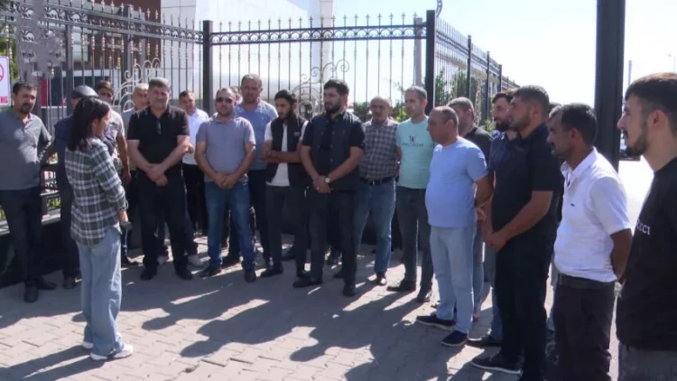 Hava Limanına buraxılmayan taksi sürücüləri ŞİKAYƏTƏ GƏLDİLƏR - VİDEO