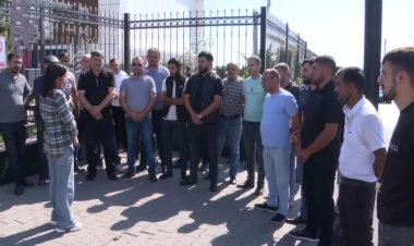 Hava Limanına buraxılmayan taksi sürücüləri ŞİKAYƏTƏ GƏLDİLƏR - VİDEO