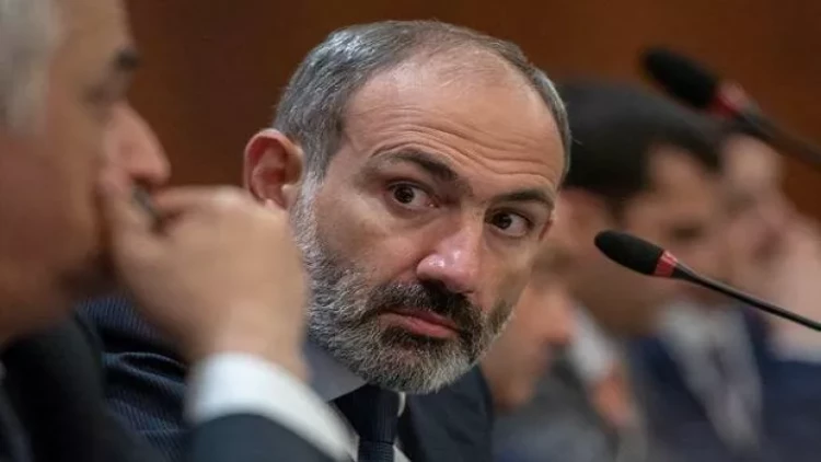 Rusiya kanalları Paşinyanı küçə söyüşləri ilə təhqir edir