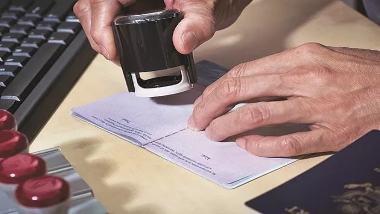 Ukrayna vətəndaşları Rusiyaya vizasız səfər edəcək