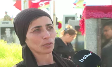 Şəhid anası oğlunun məzarına Şuşa və Laçından kəklikotu gətirdi