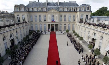 Fransanın dövlət katibi istefa verdi