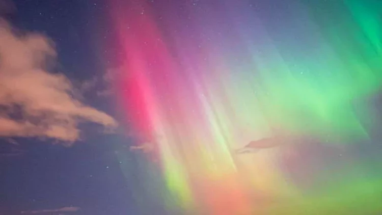 Qütb parıltısı səmada təbii şou yaratdı - VİDEO - FOTO