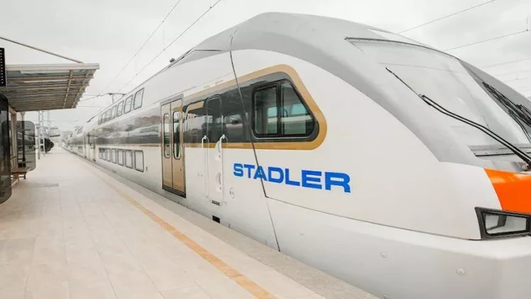 Sürət qatarında qorxulu anlar - Sərnişinlərin halı pisləşdi