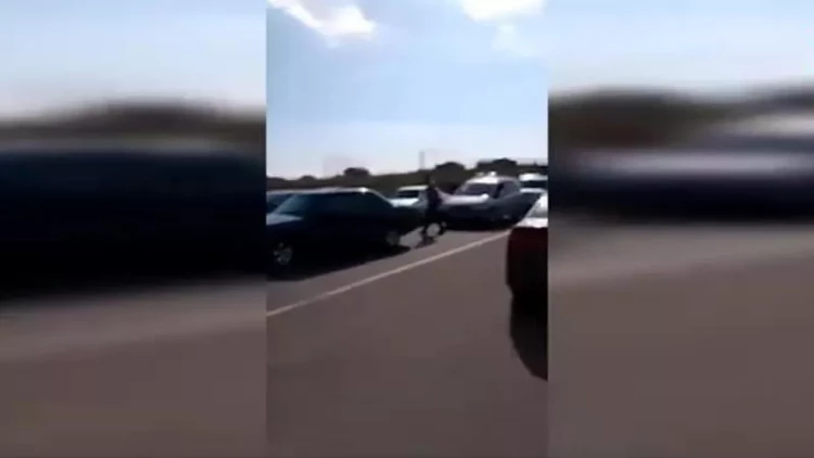 Xocavənddə yaşayan ermənilər şəhərə giriş yolunu bağlayıblar - VİDEO