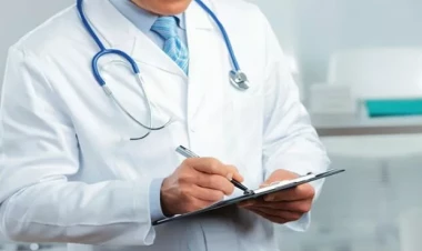 Baş həkim işdən çıxarıldı - FOTO