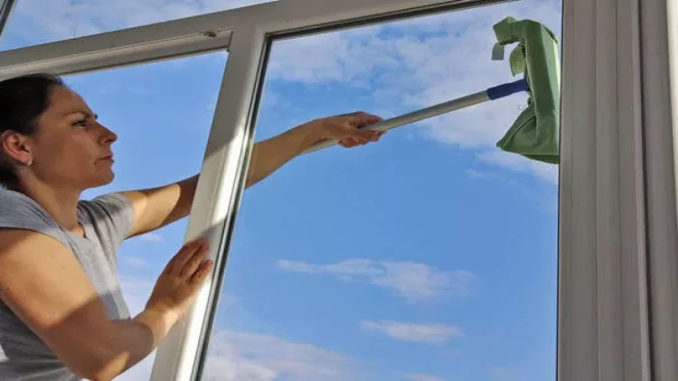 MÖCÜZƏ: 8-ci mərtəbədən yıxıldı, SAĞ QALDI