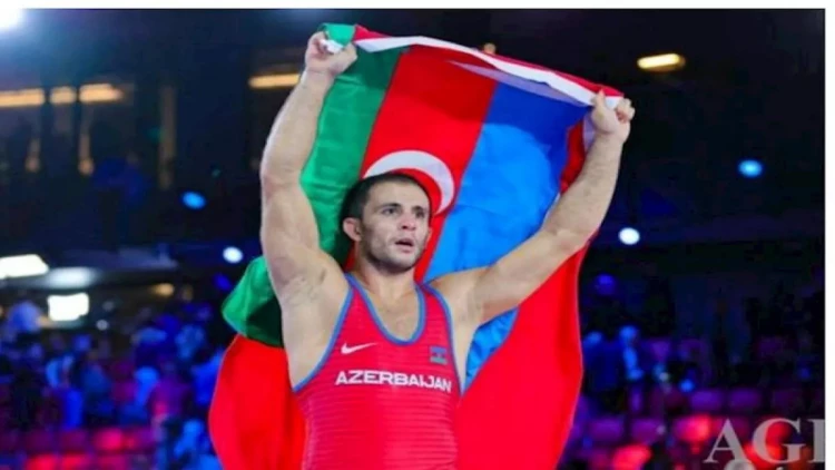 Rafiq Hüseynov ikiqat dünya çempionu olub