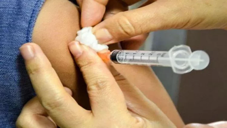 İt 6 yaşlı qıza hücum etdi - 4 doza quduzluq peyvəndi...