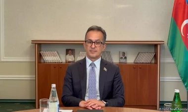 Görüşdə diqqət çəkən məqam: Masa niyə ovaldır? - FOTO