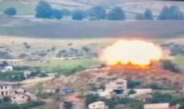 Xankəndidəki hərbi texnika belə vuruldu - VİDEO