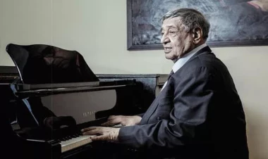 Məhəbbəti əfsanəyə çevirən bəstəkar