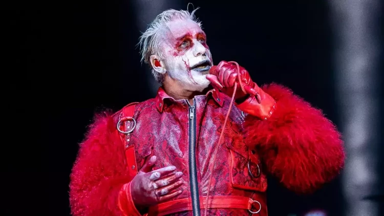 Seksual qısnama ilə bağlı müğənniyə böhtan atılıb?