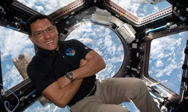 Kosmosda ən çox qalan astronavt KİMDİR?