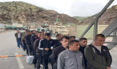 Paşinyan yenə hərbçiləri Xankəndindən çıxarır