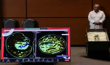 Parlamentdə yadplanetlilərin cəsədləri nümayiş etdirildi