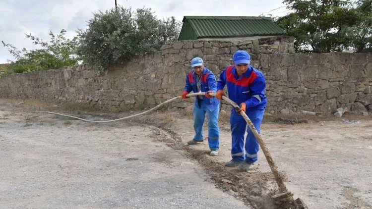 Bu ərazidə sudan qanunsuz istifadə olunur