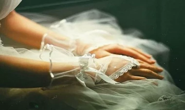 Hamı gəlinin bu görüntüsündən danışır – Bıçaqla... - FOTO