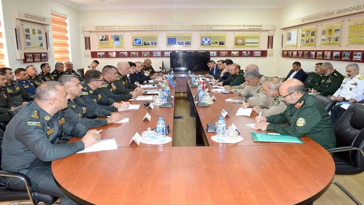 Azərbaycan ilə İran arasında hərbi sahədə əməkdaşlıq məsələləri müzakirə olundu - FOTO