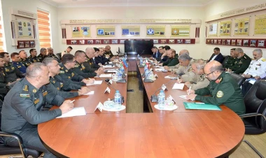 Azərbaycan ilə İran arasında hərbi sahədə əməkdaşlıq məsələləri müzakirə olundu - FOTO