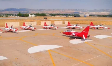 Türkiyənin bu hərbi təyyarəsi 