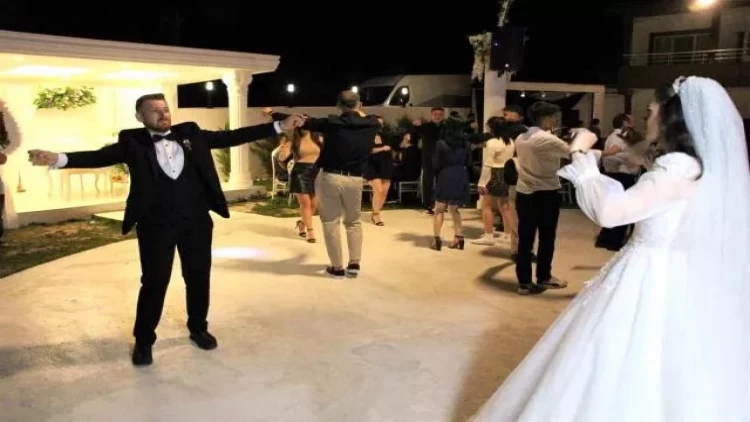 Bəyin başına oyun açdılar... - Başına atmaqdıqları şey qalmadı - FOTO