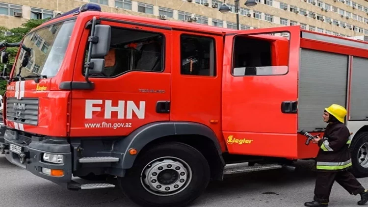 Bakıda mənzildə yanğın, xəsarət alan var