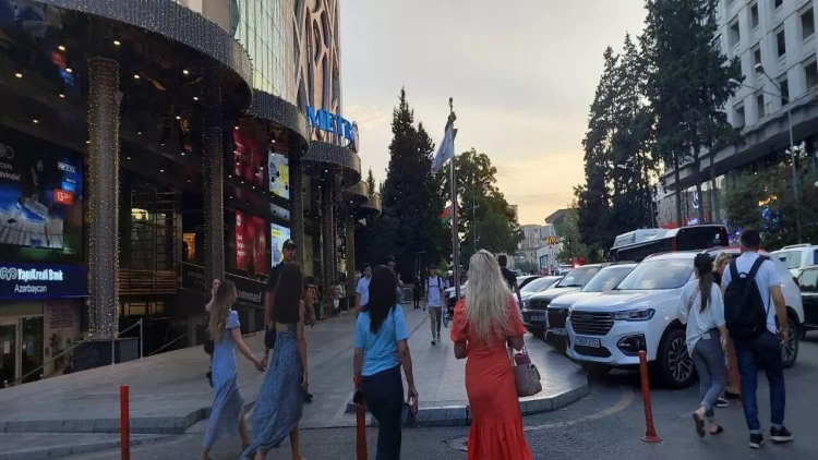 “Metropark”a partlayıcı qoyulması ilə bağlı həyəcan - VİDEO - YENİLƏNDİ