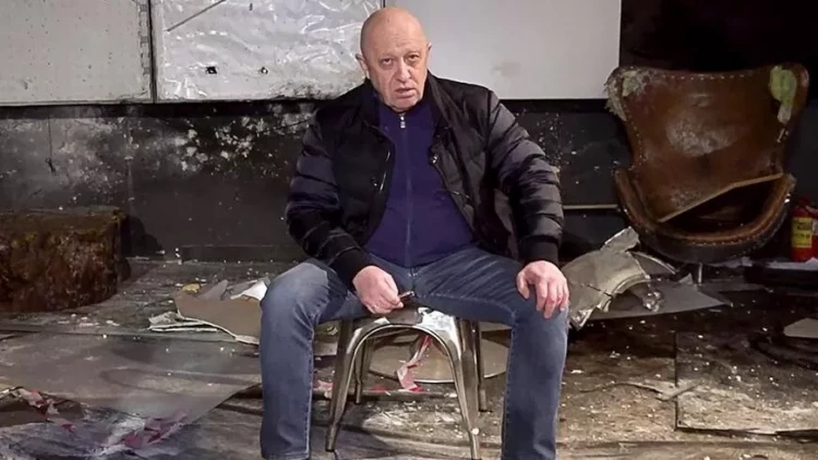 Priqojin “Neftçilər”də nə gəzirdi?