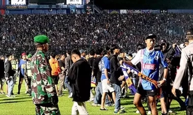 Stadionda izdiham: 12 ölü, 80 yaralı var