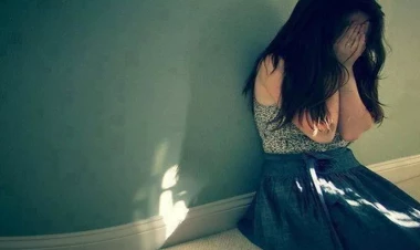 Anasını öldürəndən sonra babasına xəbər verdi - UCARDA DƏHŞƏTLİ QƏTL - VİDEO