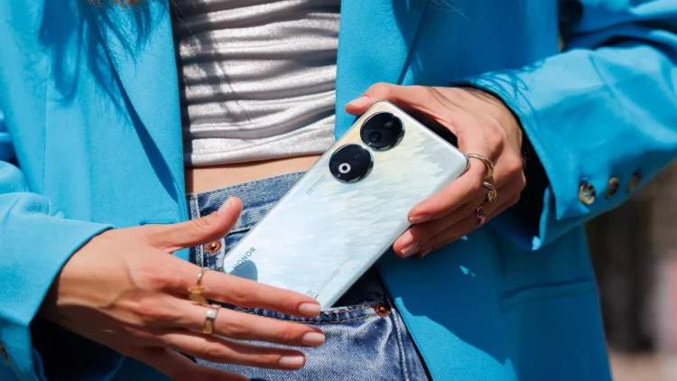 Qiymətinə uyğun flaqman. “HONOR 90” smartfonu necə ərsəyə gəlib?