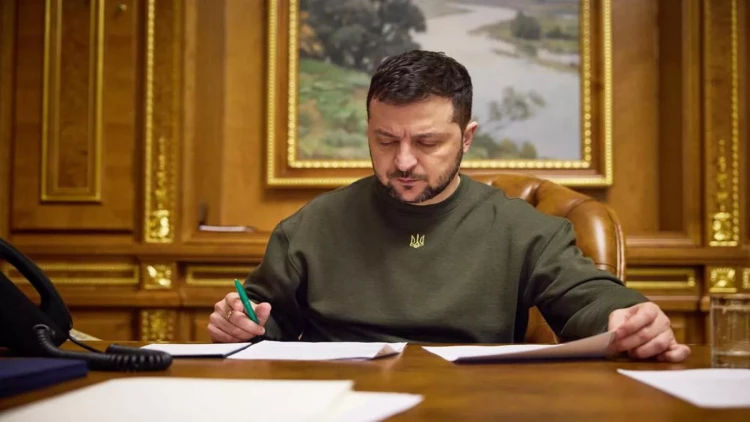 Ukraynada hərbi vəziyyətin müddəti 90 gün uzadılıb