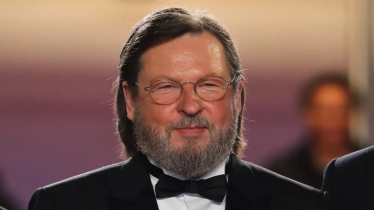 67 yaşlı rejissor sosial şəbəkədə özünə sevgili axtarır - FOTO