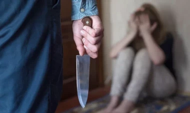 Yevlaxda kişi hamilə arvadını xəyanətə görə öldürmək istədi