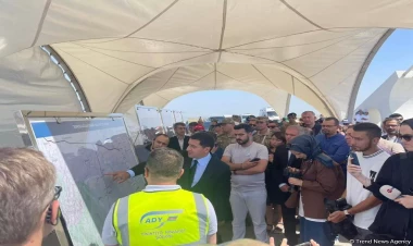 Azərbaycan Qarabağdakı ermənilərin reinteqrasiyası üçün divarlar deyil, yollar çəkir - Hikmət Hacıyev