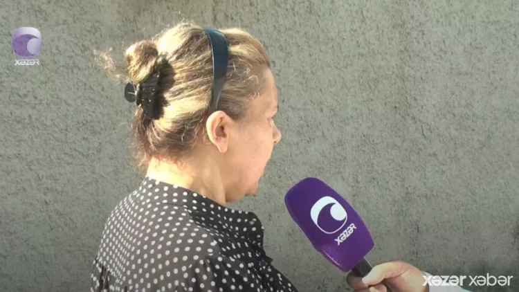 3 yaşlı nəvəsinə qeyri-insani rəftar etdiyi deyilən nənə DANIŞDI - VİDEO