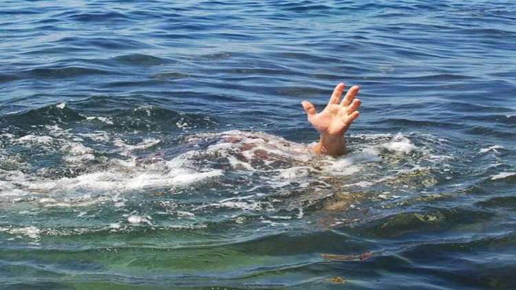 Bir nəfər dənizdə batdı