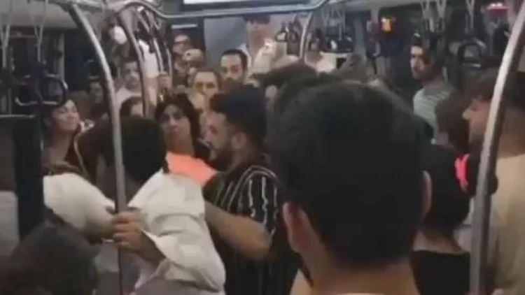 Avtobusda yer üstündə “uçan təpik