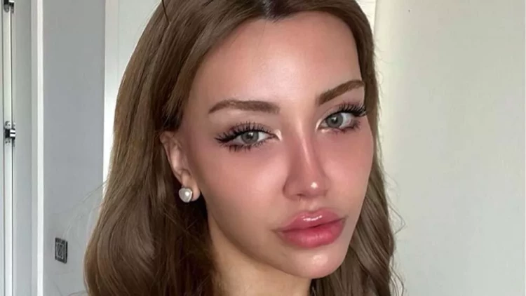 Bu qadının əvvəllər kişi olduğuna kimsə inanmır - Səsi vahiməyə salır - VİDEO - FOTO