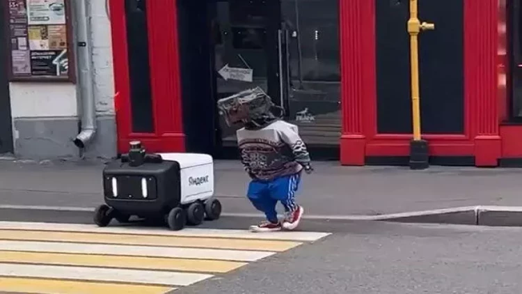 Moskvada “xeyirxah” robotlar peyda oldu