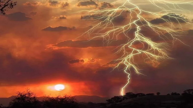 İldırım vurdu, komaya düşdü - Cəlilabadda ŞOK OLAY