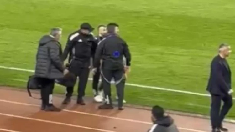 “Qarabağ”ın azlıqda qaldığı an - VİDEO