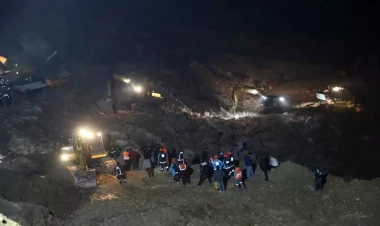 Türkiyədə karxana çöküb - Ölən var - YENİLƏNİB