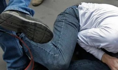 Buzovnada KÜTLƏVi DAVA: Ana və 2 oğlu döyüldü