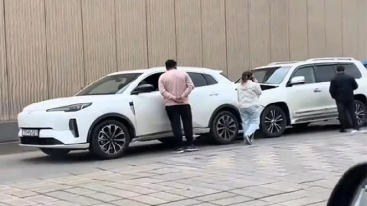 Dərnəgül yolunda 4 avtomobil toqquşdu - VİDEO