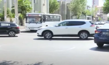 Şəhərin mərkəzində hərəkəti iflic edən 