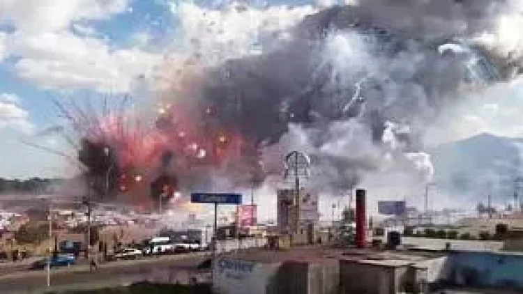 Taylandda fişəng anbarında partlayış baş verib