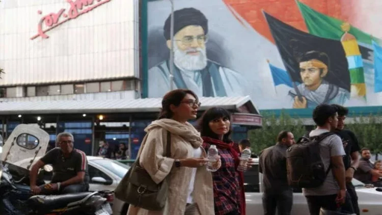 İran parlamentindən məcburi hicab layihəsi: “Pis geyinənlər” külli miqdarda cərimələnəcəklər - FOTO